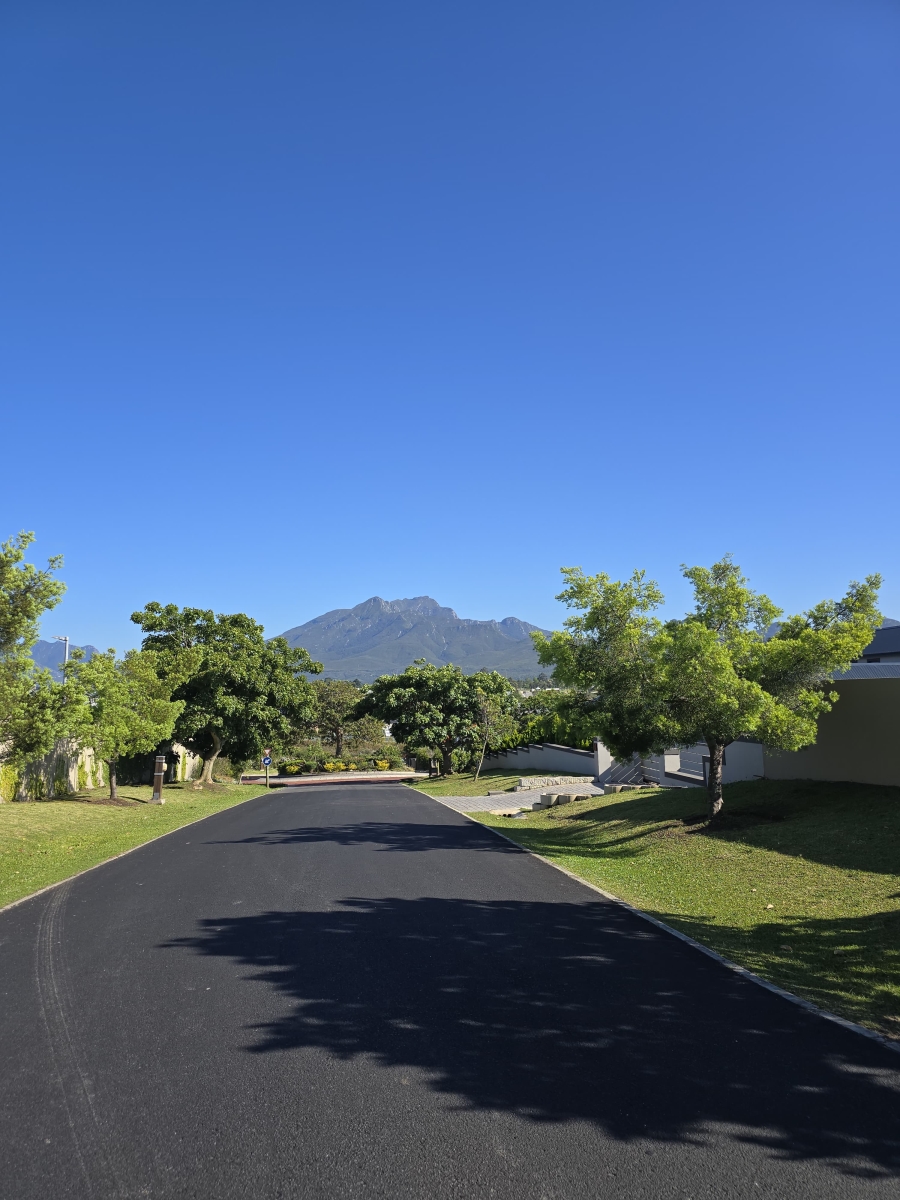 4 Bedroom Property for Sale in Kraaibosch Manor Western Cape